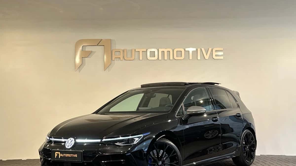 Volkswagen Golf (2025) — foto 1