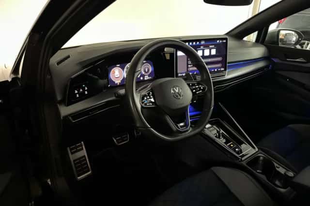 Volkswagen Golf (2025) thumbnail 5