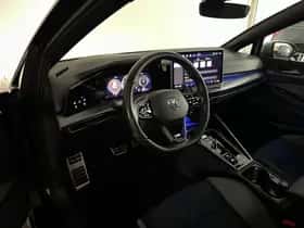 Volkswagen Golf (2025) thumbnail 5