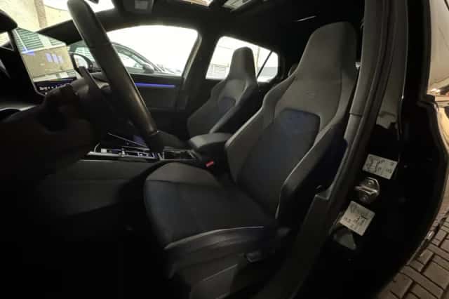 Volkswagen Golf (2025) thumbnail 6