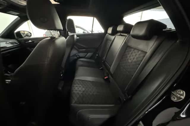 Volkswagen T-Roc (2022) thumbnail 23