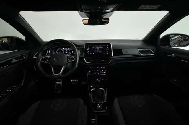 Volkswagen T-Roc (2022) thumbnail 4