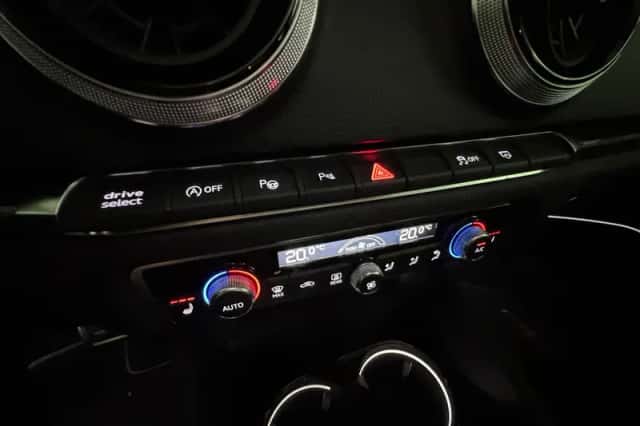 Audi S3 (2018) thumbnail 27