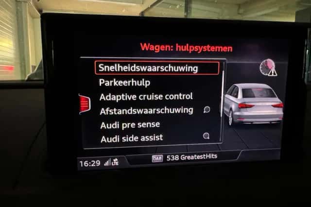 Audi S3 (2018) thumbnail 31