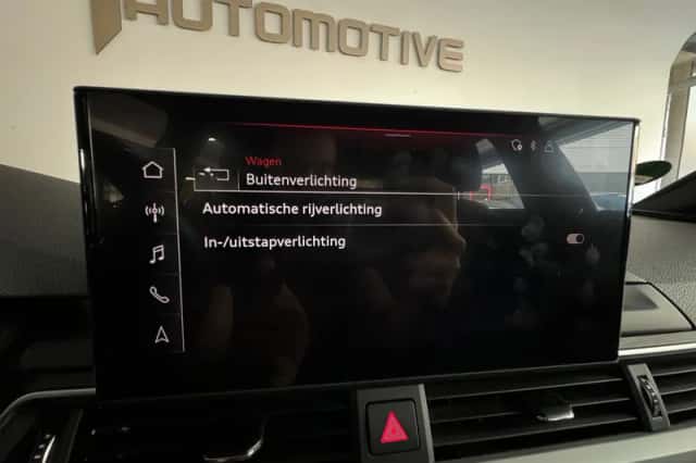 Audi A4 (2019) thumbnail 32