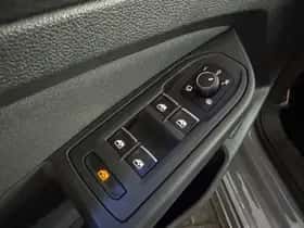 Volkswagen Golf (2021) thumbnail 17