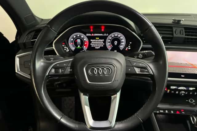 Audi Q3 (2021) thumbnail 18