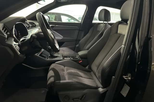 Audi Q3 (2021) thumbnail 6