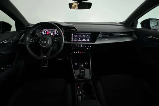 Audi A3 (2021) thumbnail 4