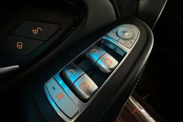 Mercedes-Benz GLC-Klasse (2018) thumbnail 18