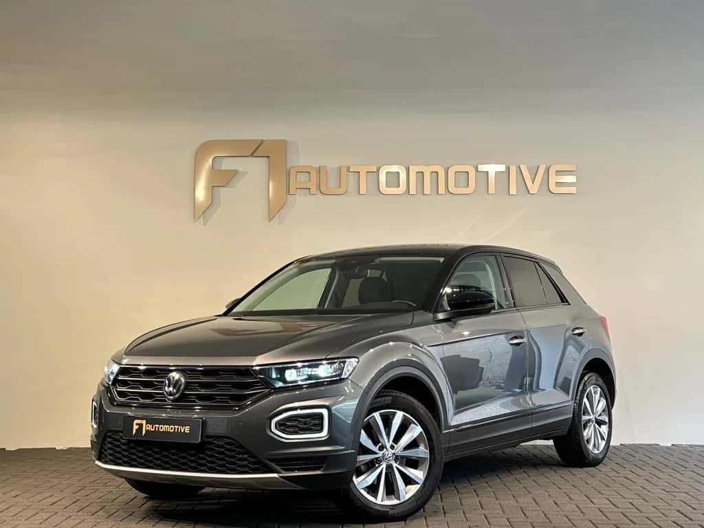 Volkswagen T-Roc (2019) — foto 1