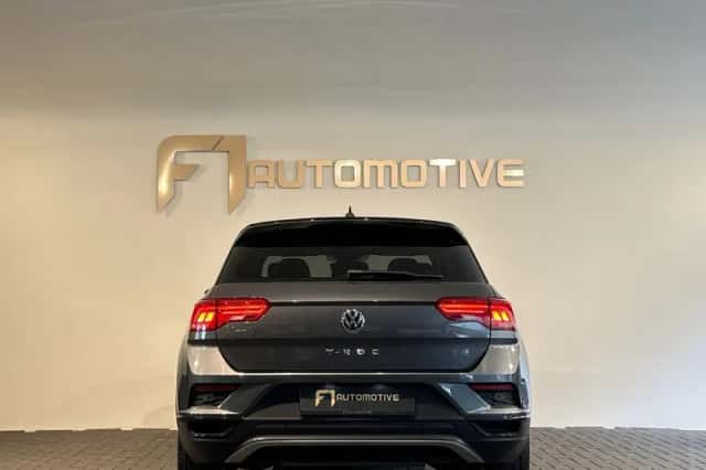 Volkswagen T-Roc (2019) thumbnail 11