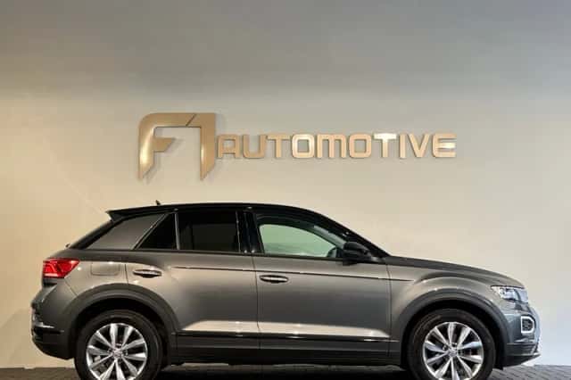 Volkswagen T-Roc (2019) thumbnail 12