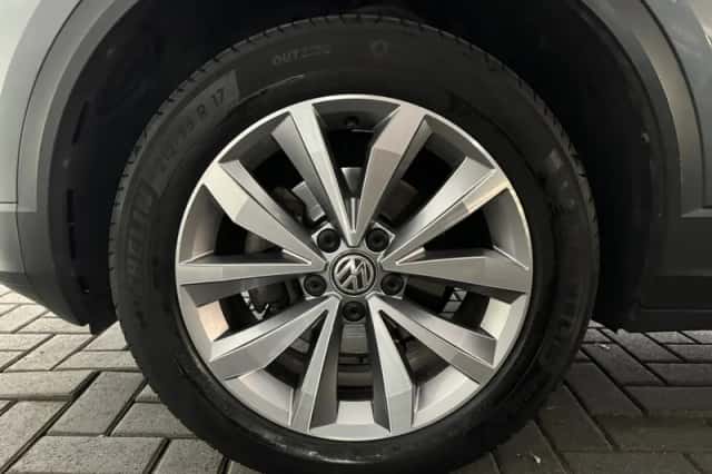 Volkswagen T-Roc (2019) thumbnail 23