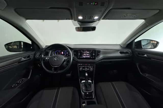Volkswagen T-Roc (2019) thumbnail 4