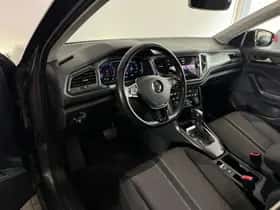 Volkswagen T-Roc (2019) thumbnail 5