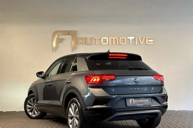 Volkswagen T-Roc (2019) thumbnail 8