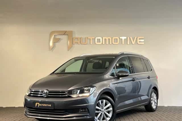Volkswagen Touran (2019) thumbnail 1