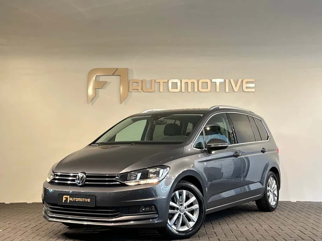Volkswagen Touran (2019) — foto 1