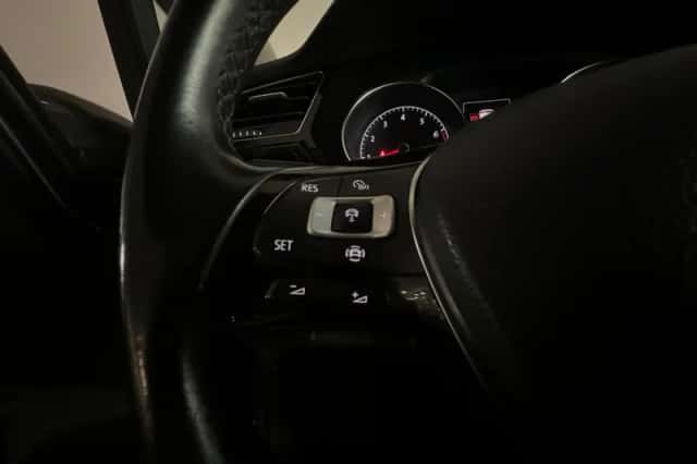 Volkswagen Touran (2019) thumbnail 15