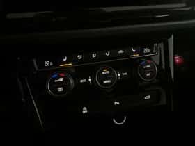 Volkswagen Touran (2019) thumbnail 16