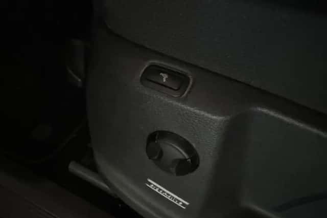 Volkswagen Touran (2019) thumbnail 21