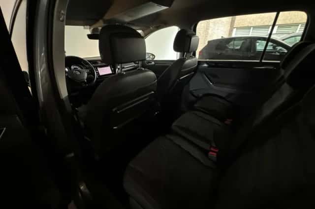 Volkswagen Touran (2019) thumbnail 22