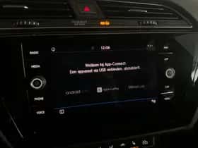 Volkswagen Touran (2019) thumbnail 28