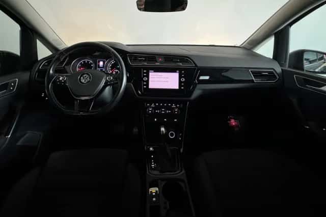 Volkswagen Touran (2019) thumbnail 4