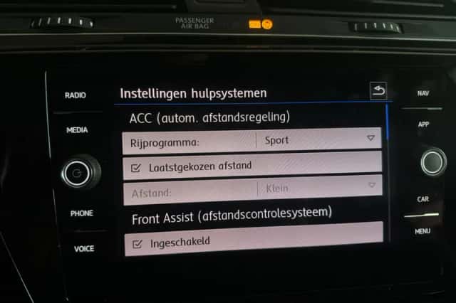 Volkswagen Touran (2019) thumbnail 36