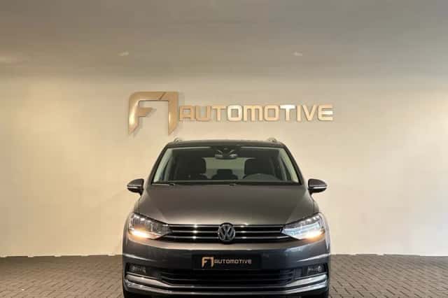 Volkswagen Touran (2019) thumbnail 9