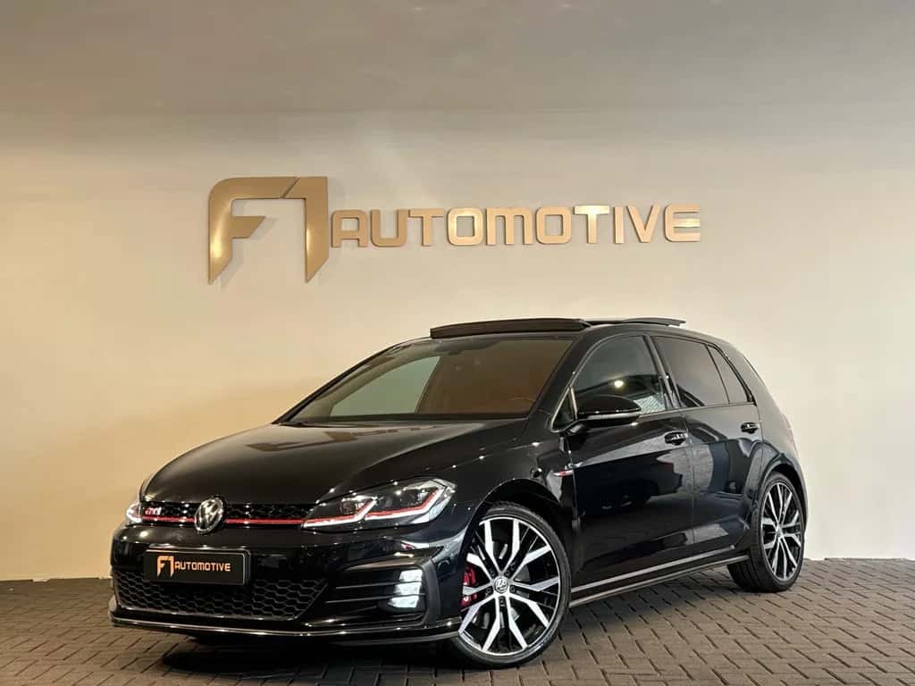 Volkswagen Golf (2017) — foto 1