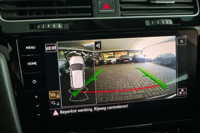 Volkswagen Golf (2017) thumbnail 24
