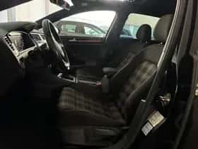 Volkswagen Golf (2017) thumbnail 6