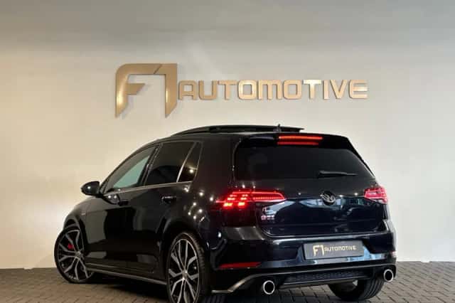 Volkswagen Golf (2017) thumbnail 8