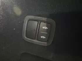 Porsche Cayenne (2019) thumbnail 23