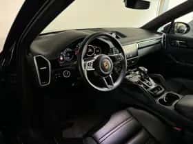Porsche Cayenne (2019) thumbnail 4