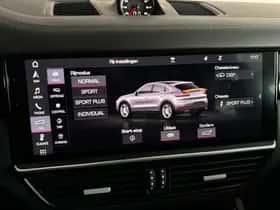 Porsche Cayenne (2019) thumbnail 35