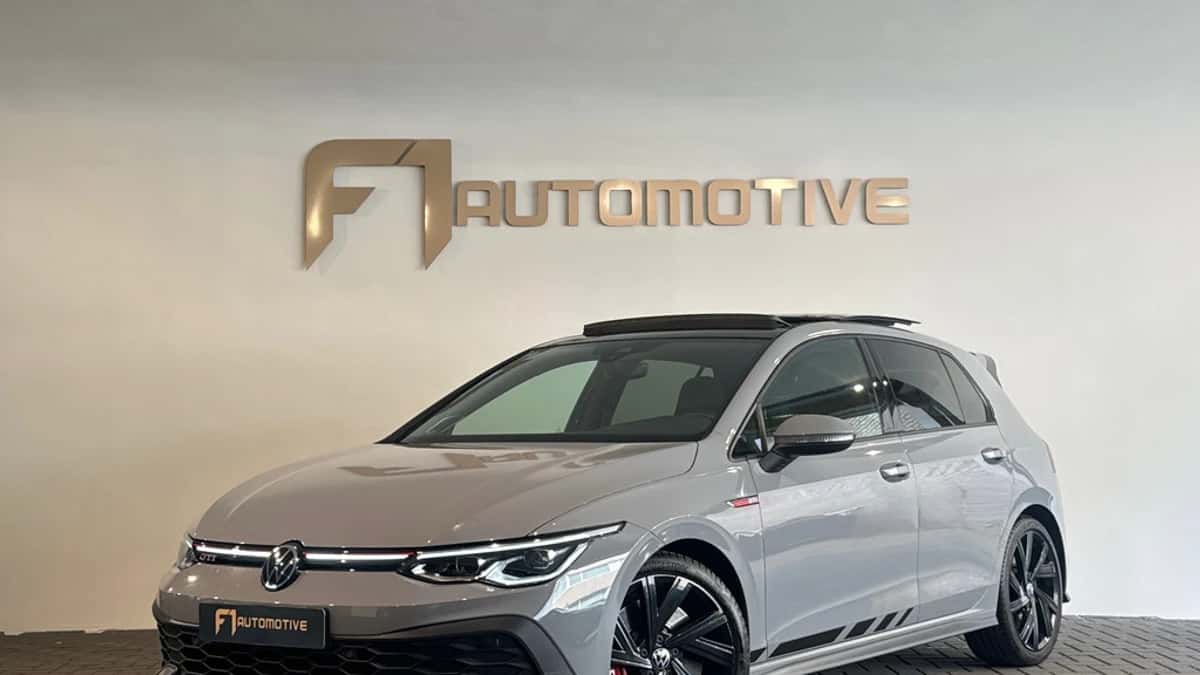 Volkswagen Golf (2022) — foto 1