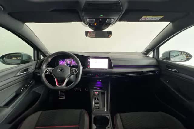 Volkswagen Golf (2022) thumbnail 4