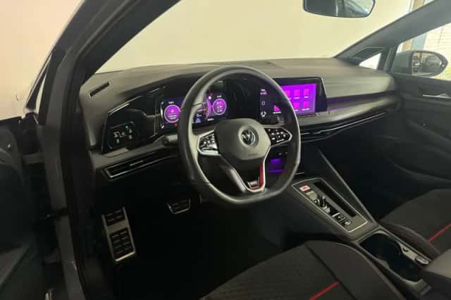 Volkswagen Golf (2022) thumbnail 5