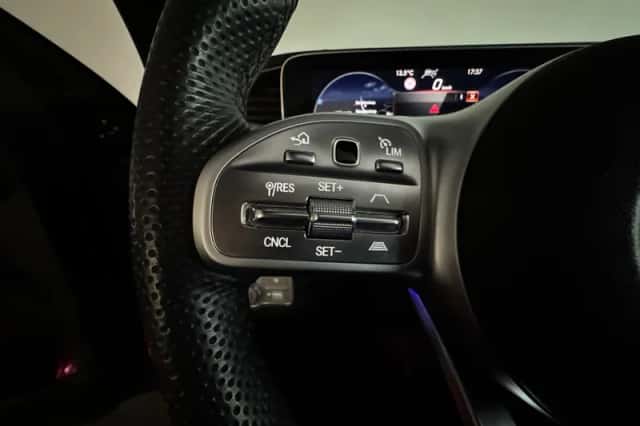 Mercedes-Benz GLE (2020) thumbnail 15