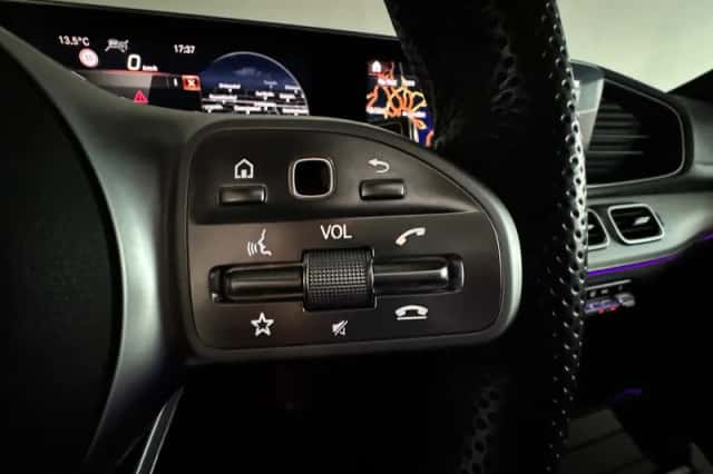 Mercedes-Benz GLE (2020) thumbnail 16