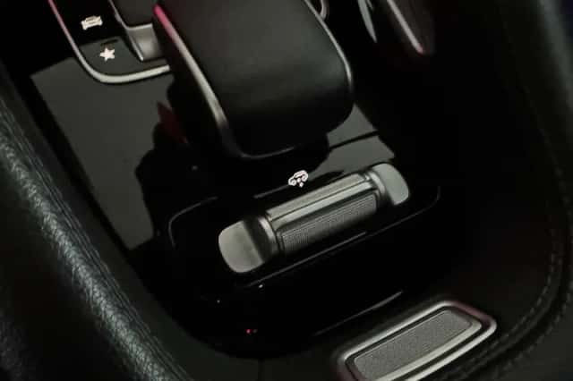 Mercedes-Benz GLE (2020) thumbnail 23