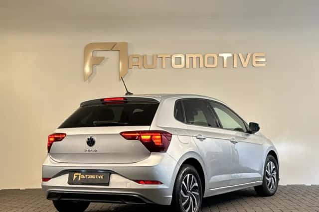 Volkswagen Polo (2023) thumbnail 3