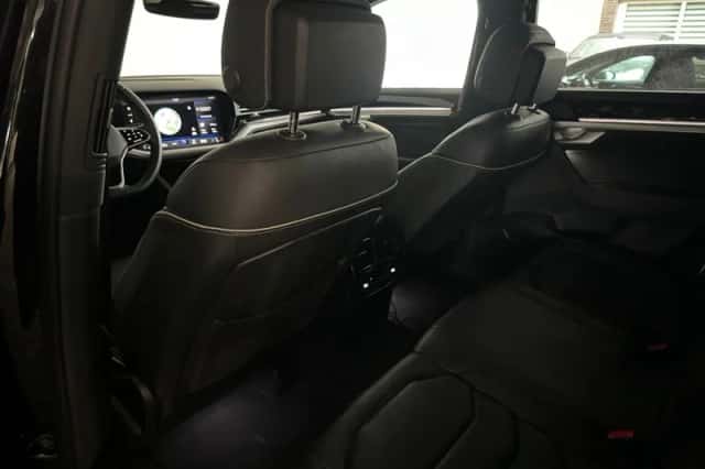 Volkswagen Touareg (2022) thumbnail 15
