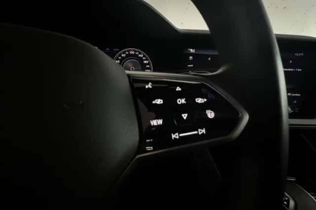 Volkswagen Touareg (2022) thumbnail 17