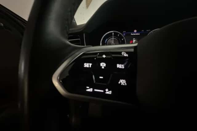Volkswagen Touareg (2022) thumbnail 18