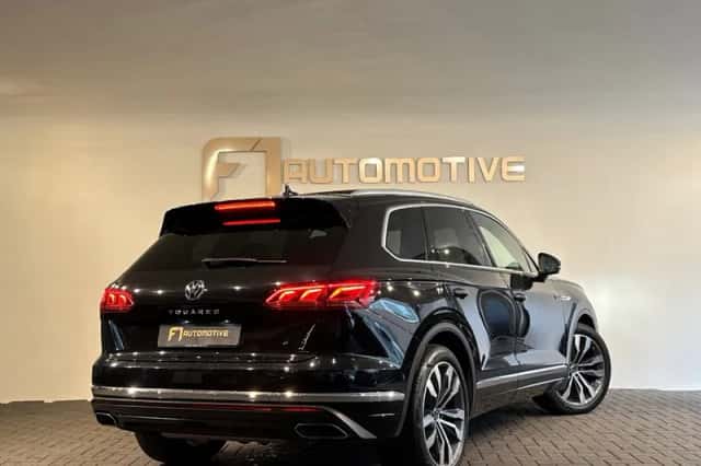 Volkswagen Touareg (2022) thumbnail 3