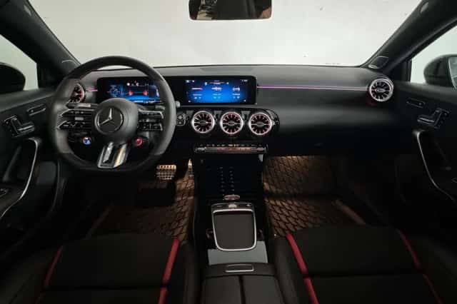 Mercedes-Benz A-Klasse (2023) thumbnail 4
